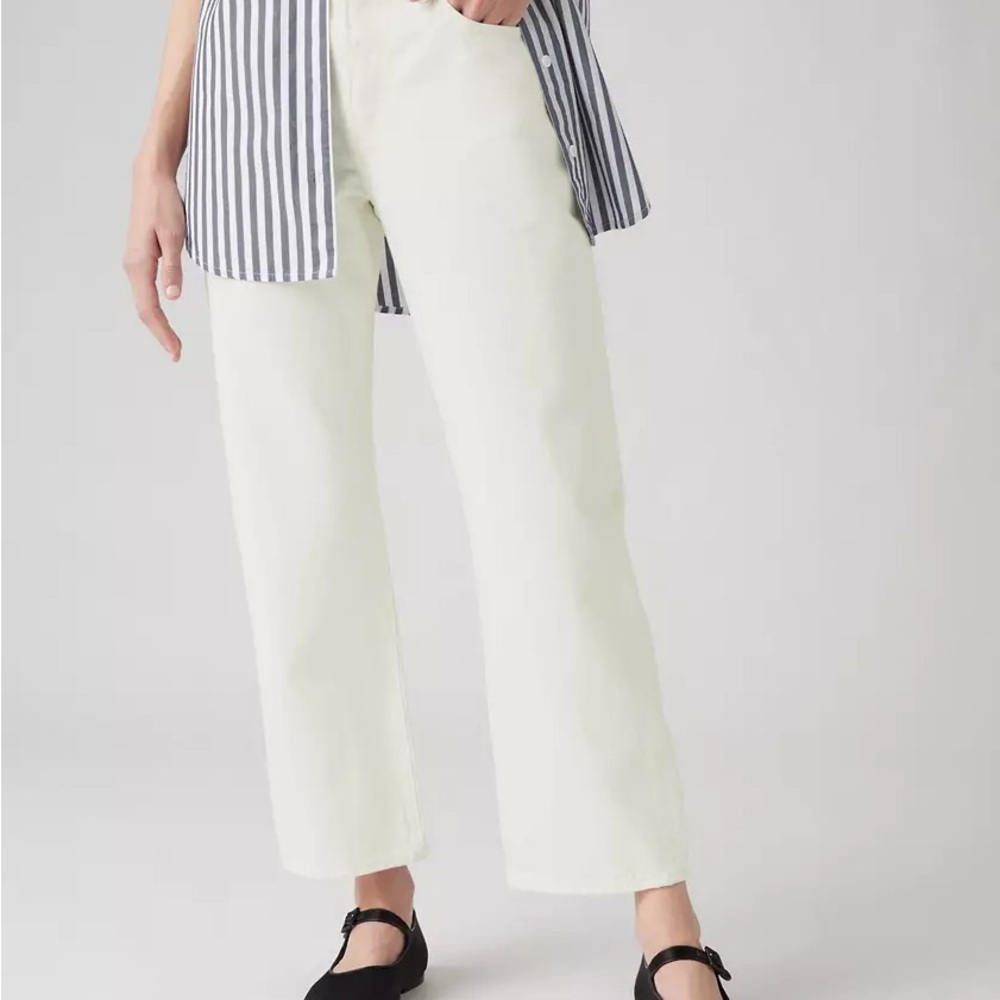 Levi’s Strauss White Jeans — Size 29